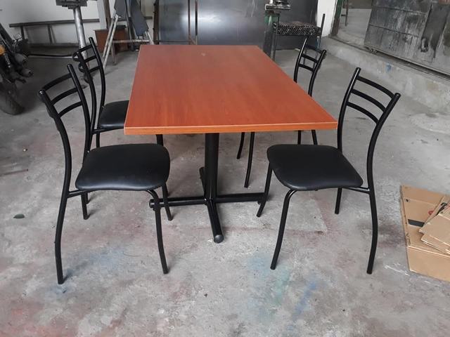 Mesa de Reunión
