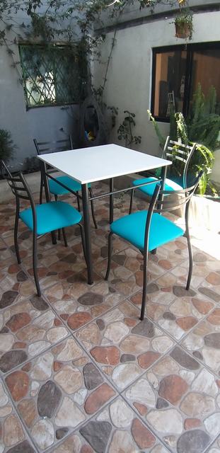Juego de Comedor de 4 puestos (3 Platinas)